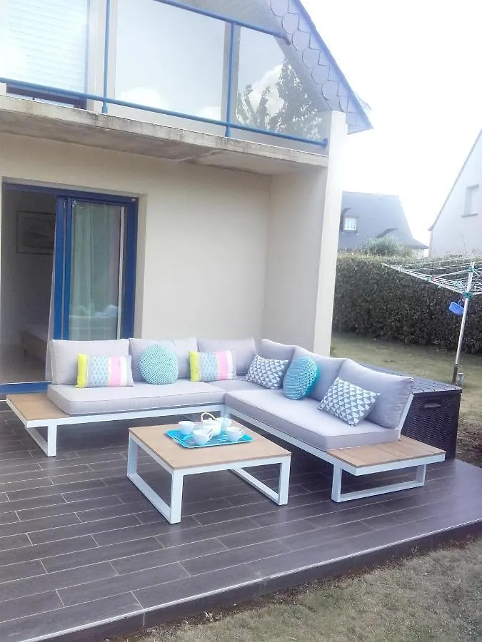 Maison De 4 Chambres Avec Jardin Clos Et Wifi A Locmariaquer Golfe Du Morbihan A 1 Km De La Plage 0*,  France